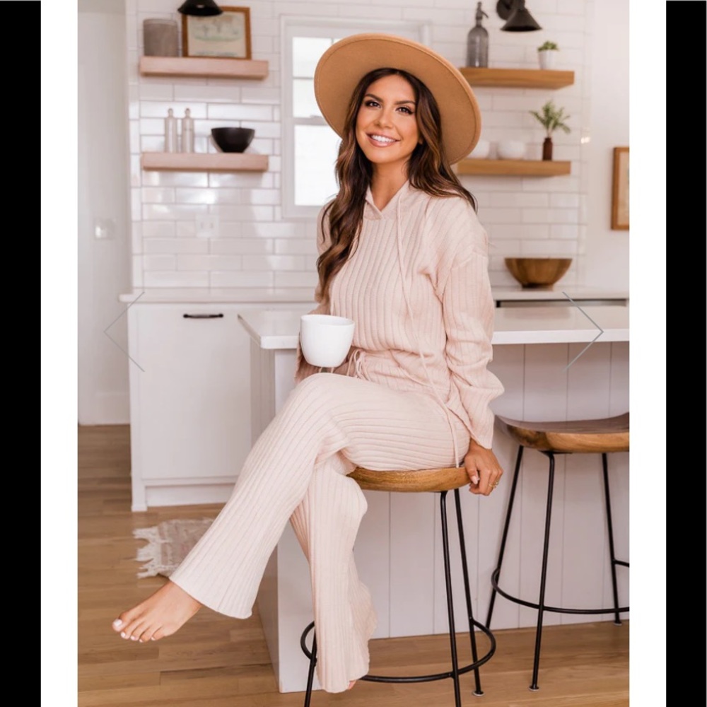 Pink Lily Everlasting Memory Ribbed Cream Lounge Set